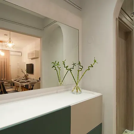 Large, Sunny, Modern Apartment Fully Renovated, Next To Agia Sofia Thessaloniki Exterior foto
